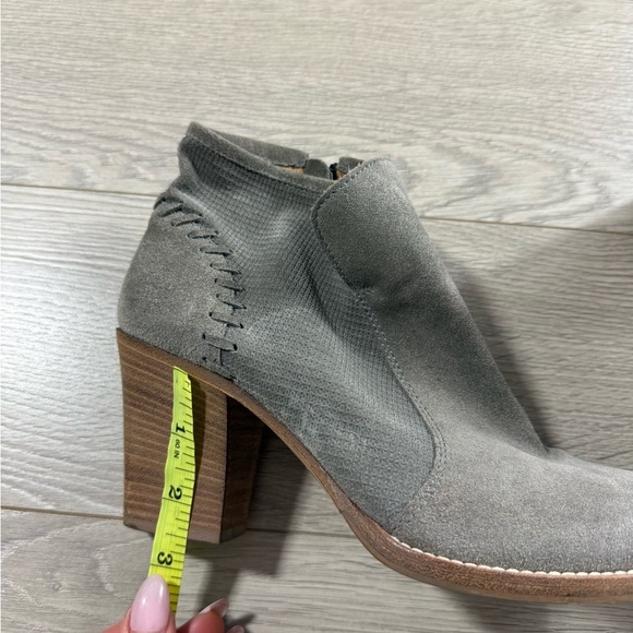 Aquatalia Suede Ankle Block Heel Taupe Booties - Picture 10 of 12